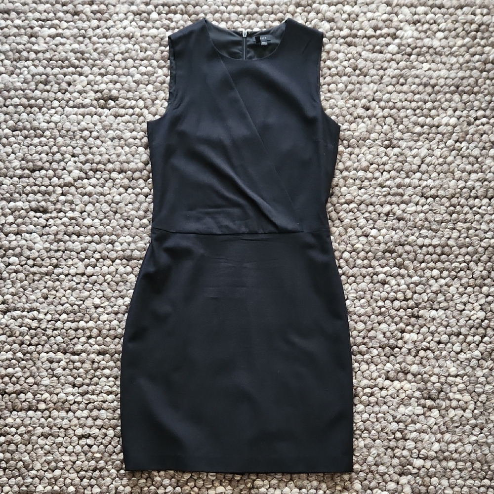 Classic Black Sleeveless Sheath Dress